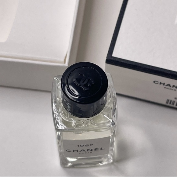 2 New CHANEL PARIS 1957 Eau De Parfum Samples - Picture 2 of 6